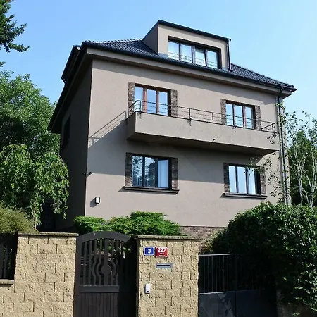 Apartamento V Zahradě Troja - In The Garden Troja *