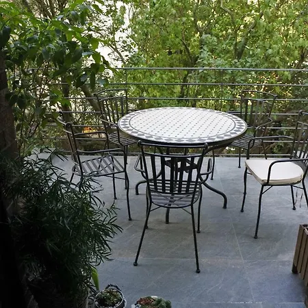 Lejlighed V Zahrade Troja - In The Garden Troja *
